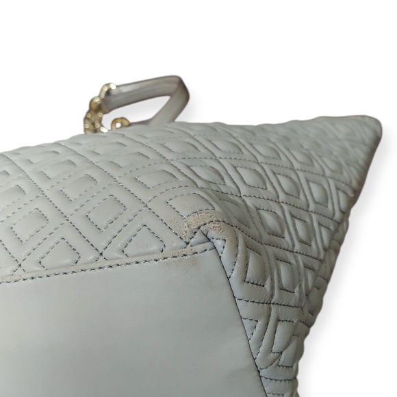 Tory Burch Quilted Shoulder Bag in Cream - Picture 11 of 16